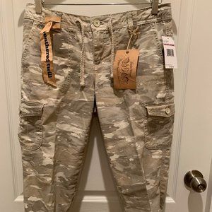 NINE WEST vintage america camo cargo crop pants